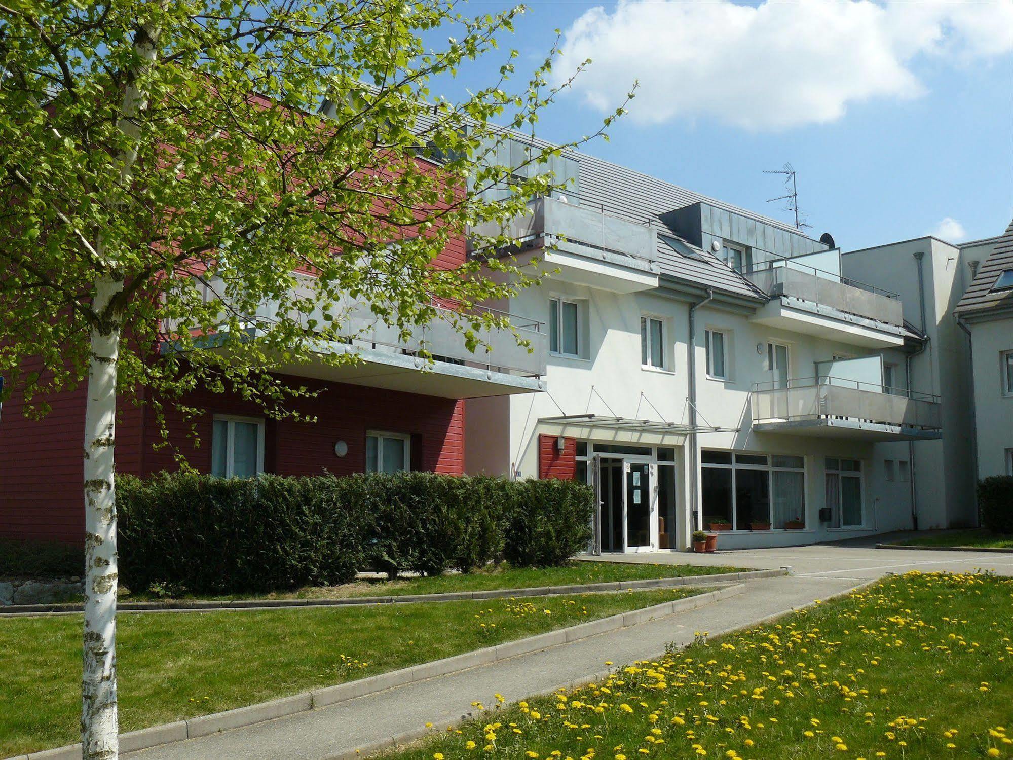 Residence Le Royal Golf & Horse Mooslargue Exterior photo
